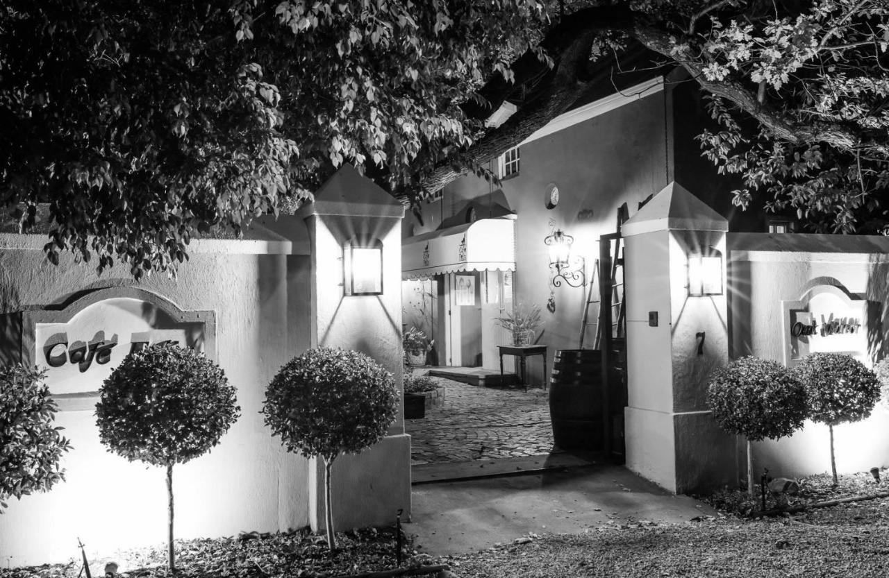 Cafe Felix & Old Oak Manor 호텔 리비크 카스틸 외부 사진